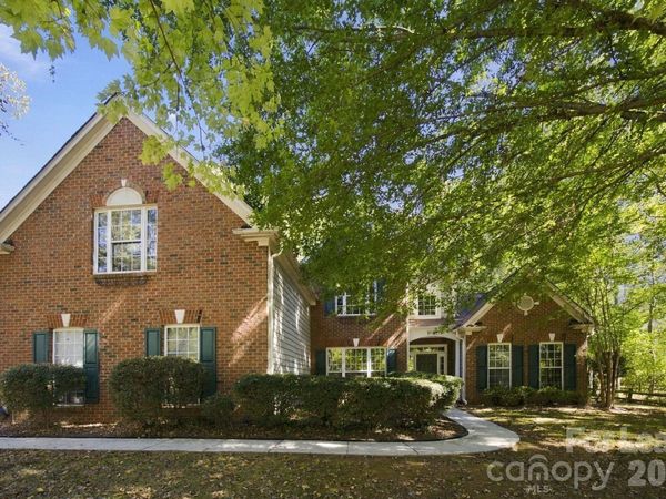 10825 Kenderly Court, Charlotte, NC 28277