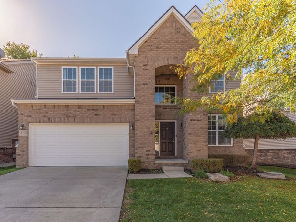 51207 Luke Lane, Novi, MI 48374