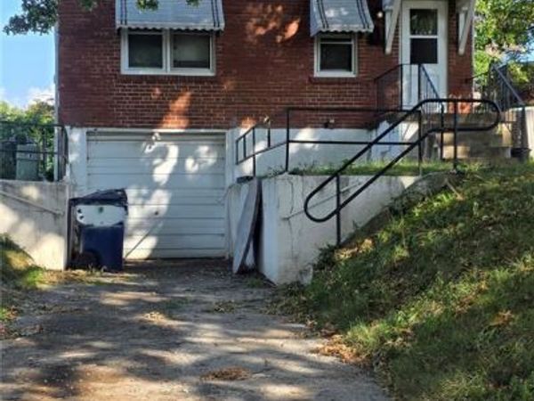3518 Calvert Avenue , St John, MO 63114