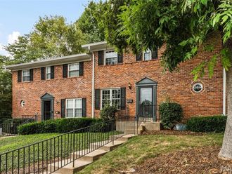 1192 Cantina Drive Chesterfield, MO 63141
