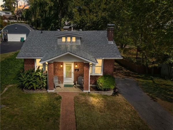 731 N Forest Avenue, Webster Groves, MO 63119