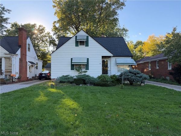 6814 York Road , Parma Heights, OH 44130