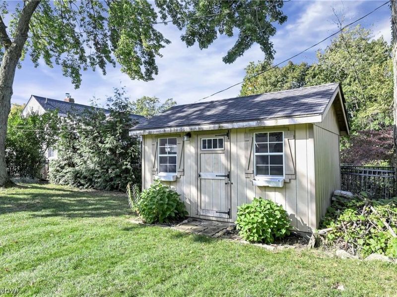 18960 Coffinberry Boulevard, Fairview Park, OH 44126 Photo 39