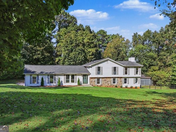 3852 Chattawood Drive NW, Duluth, GA 30096