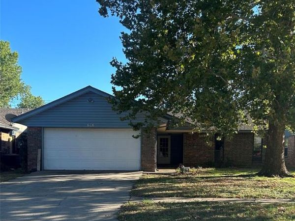 646 W Linden Drive, Mustang, OK 73064