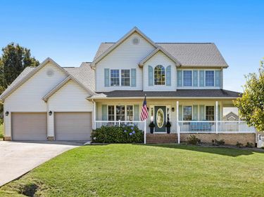 15 LILLIAN DR, FISHERSVILLE, VA 22939