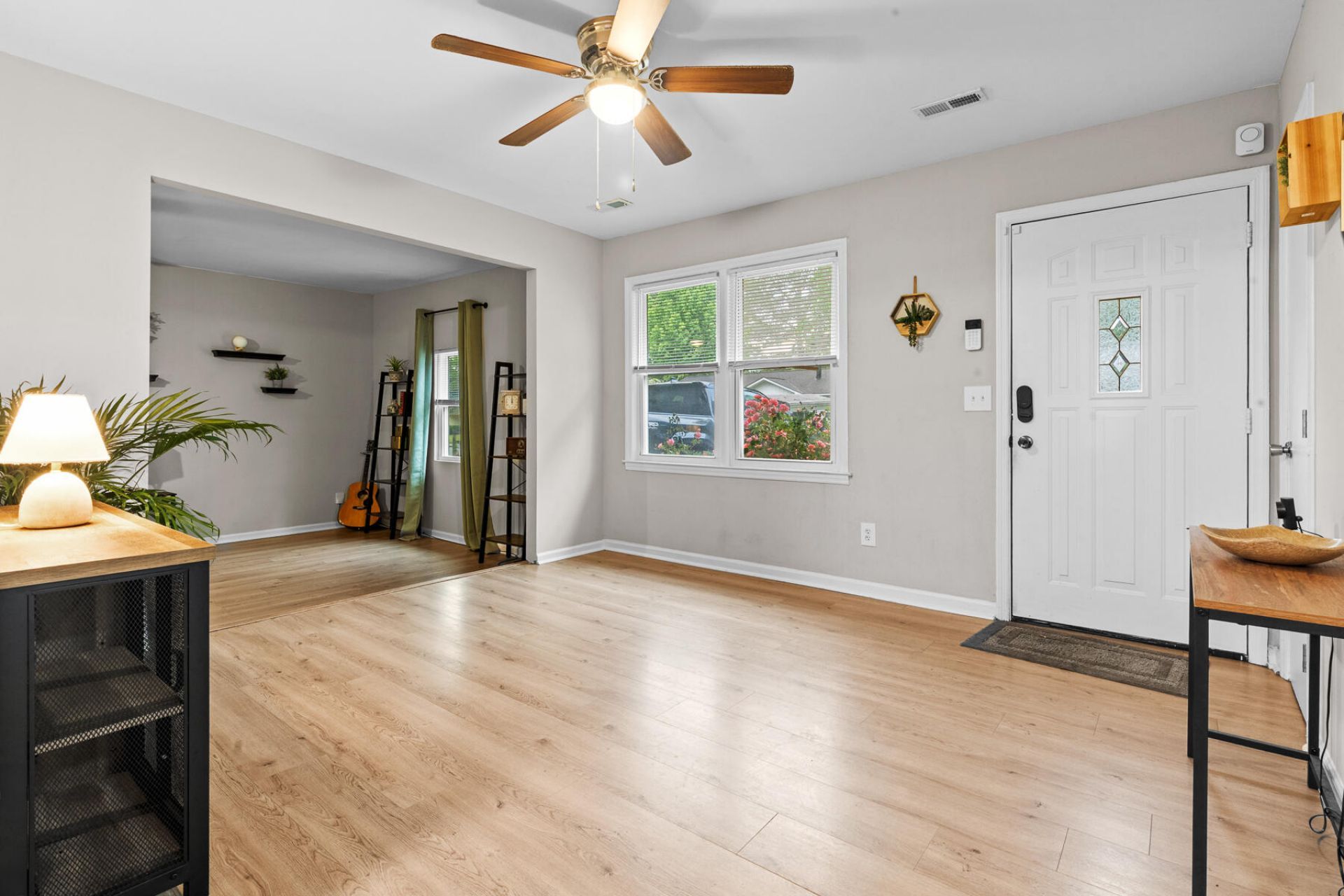 120 Lisa Drive Photo 5