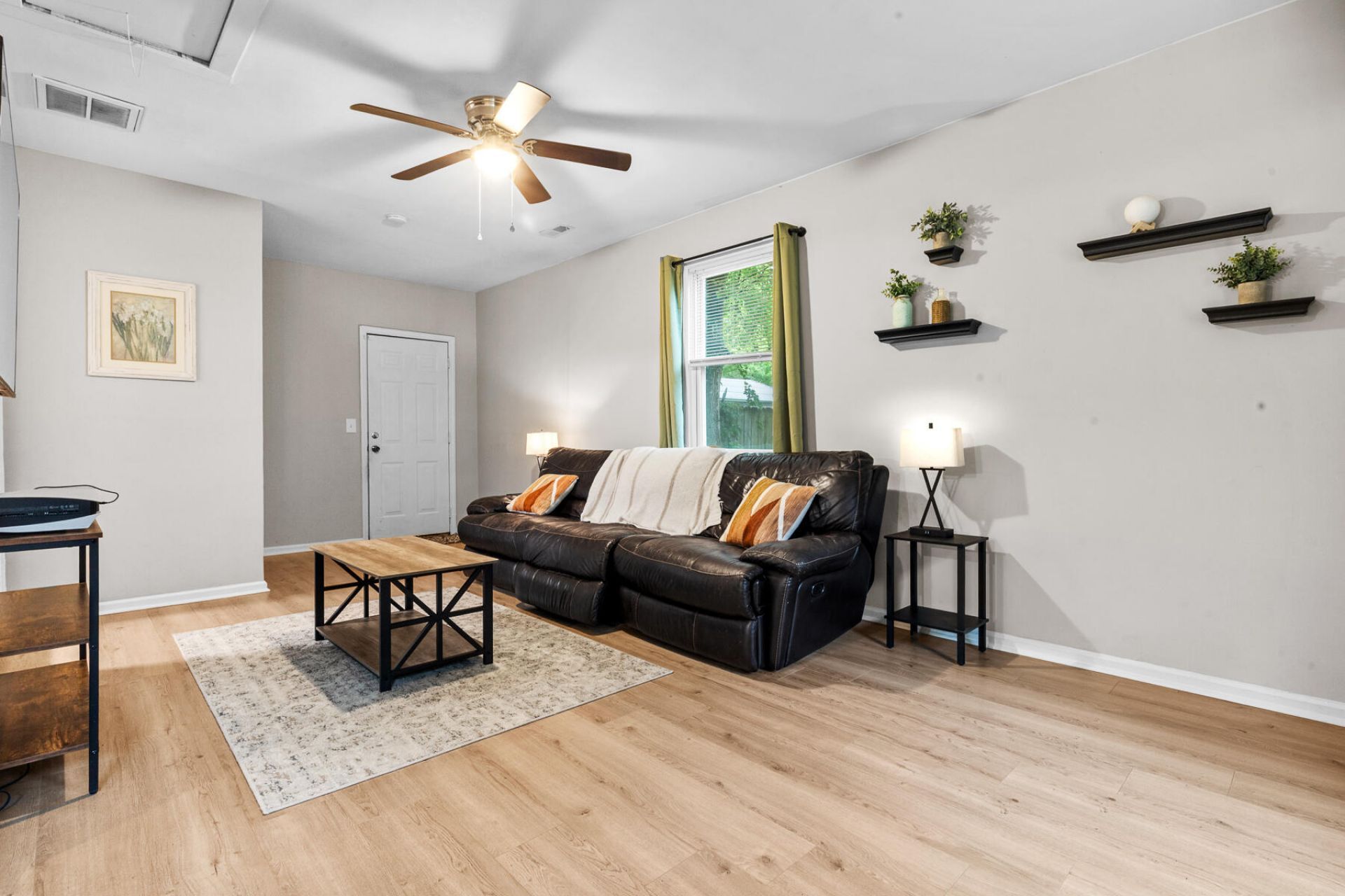 120 Lisa Drive Photo 8