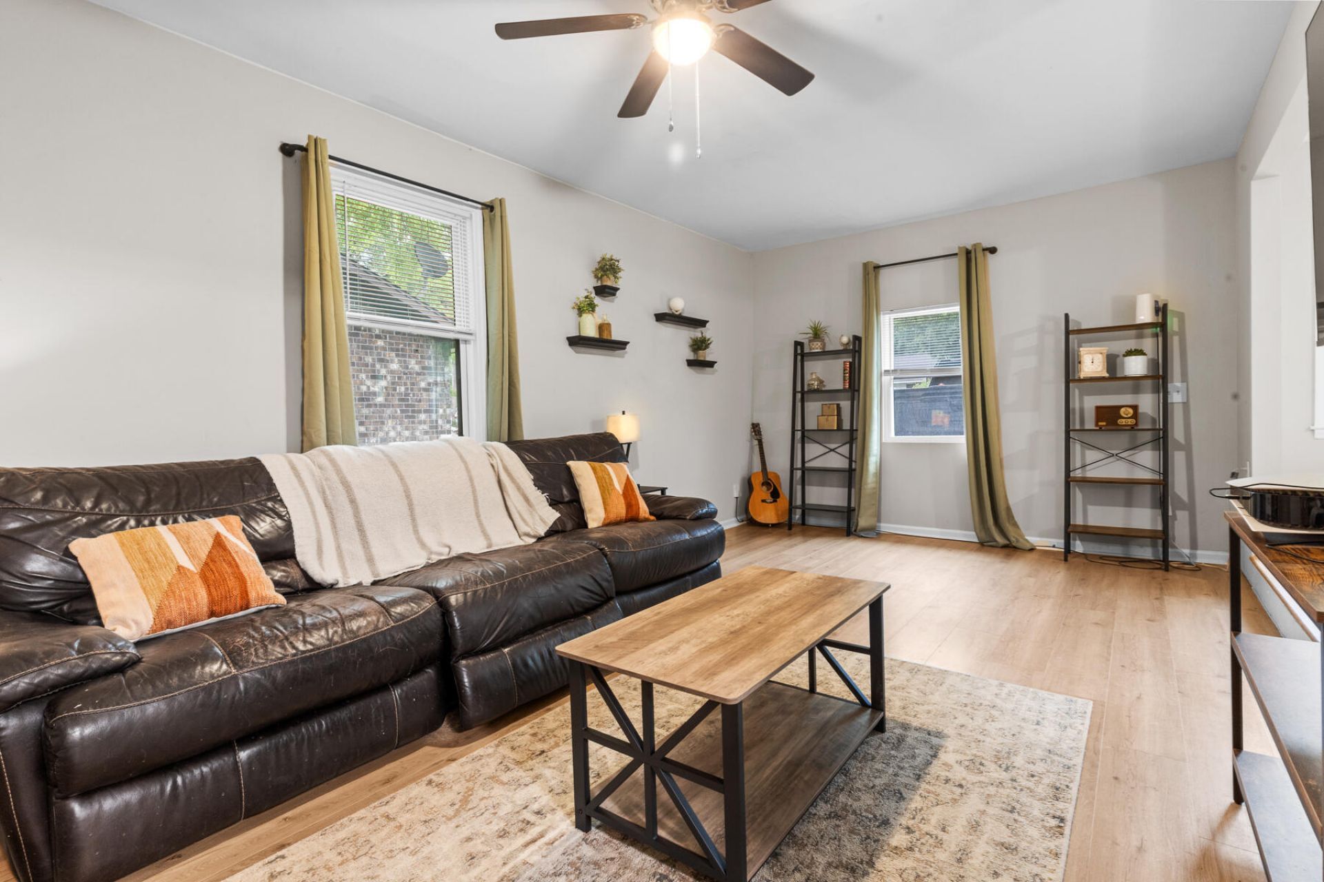 120 Lisa Drive Photo 9