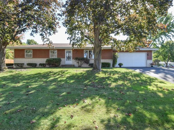 2376 Standridge Avenue, Maplewood, MN 55109