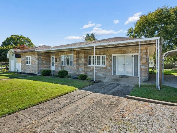 1144 Sugar Grove Road SE, Lancaster, OH 43130