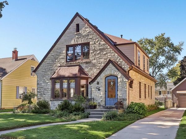 2365 N 82nd STREET, Wauwatosa, WI 53213