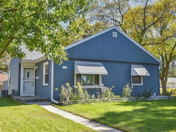 2876 S 70th STREET, Milwaukee, WI 53219