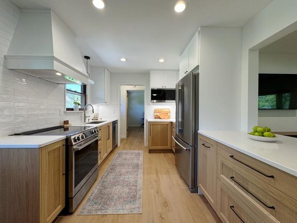 2885 Burlawn PARKWAY, Brookfield, WI 53005