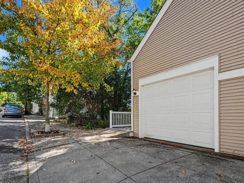 275 Klotter Avenue, Cincinnati, OH 45219 Photo 32