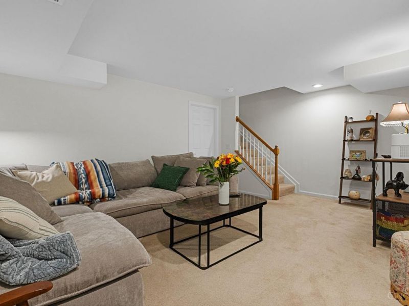 942 Weninger Circle, Cincinnati, OH 45203 Photo 40