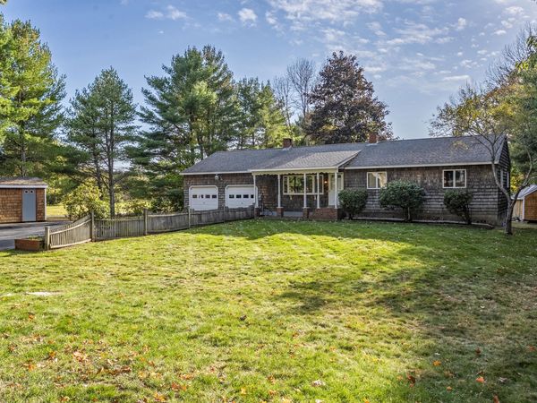 268 Falmouth Road, Falmouth, ME 04105