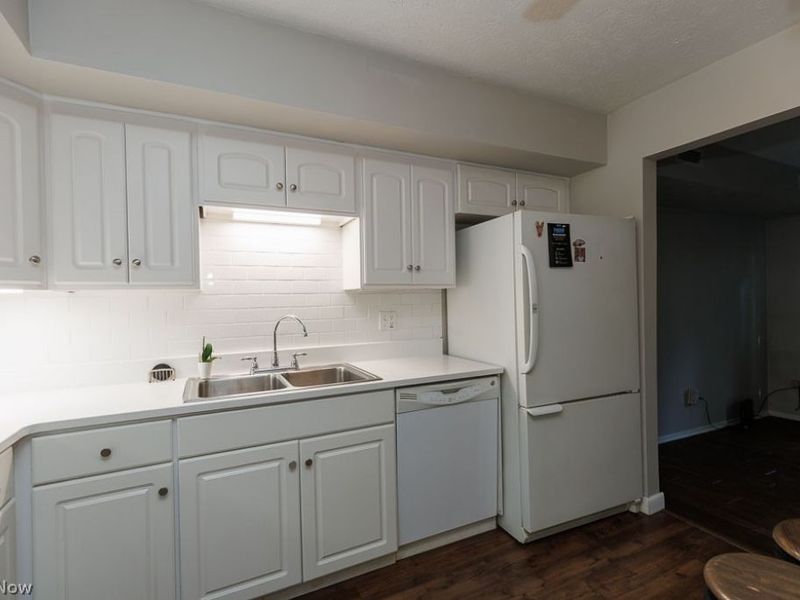 1717 Walnut Lane, Unit 8-52, Rocky River, OH 44116 Photo 21