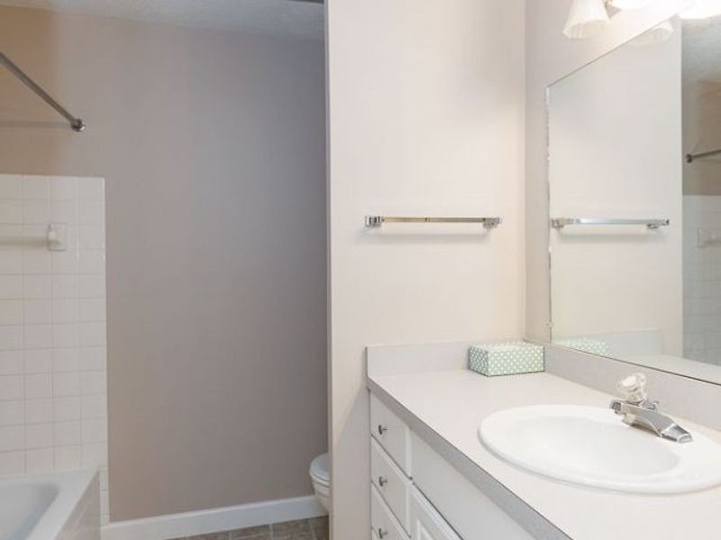1717 Walnut Lane, Unit 8-52, Rocky River, OH 44116 Photo 32
