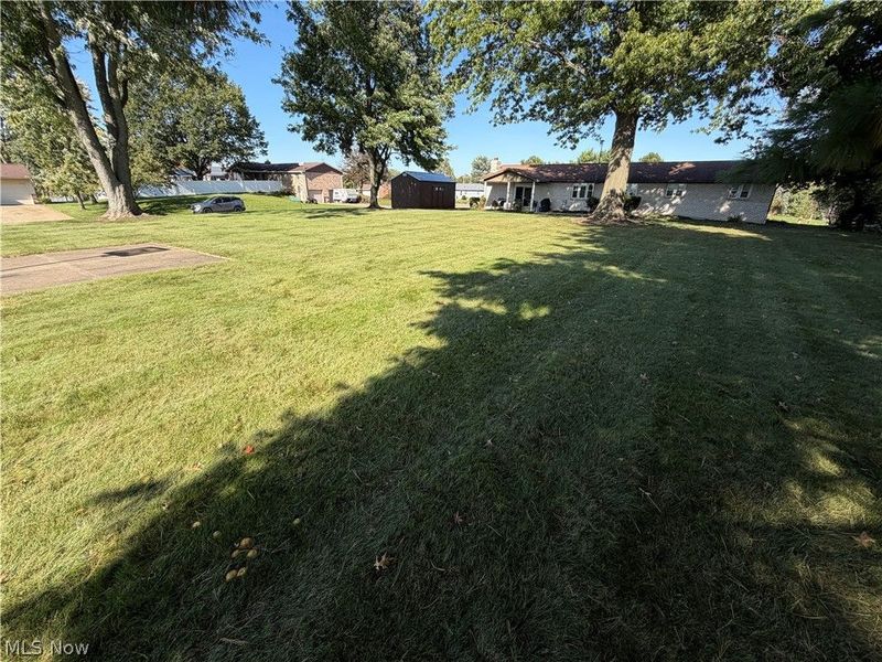5319 Tanglewood Drive NE, Louisville, OH 44641 Photo 9
