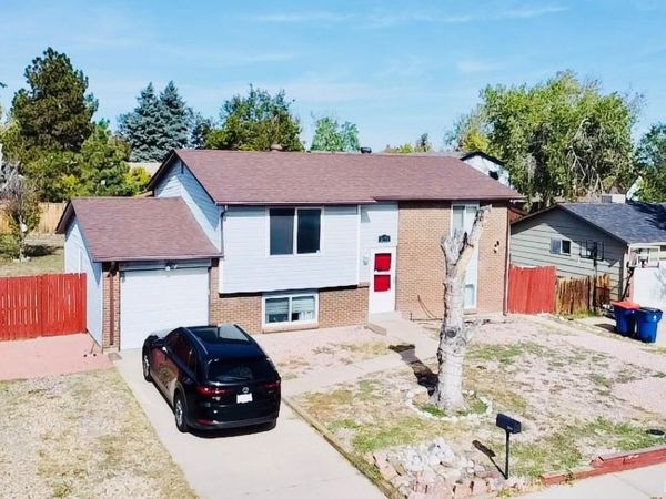 2879 S Memphis Street, Aurora, CO 80013