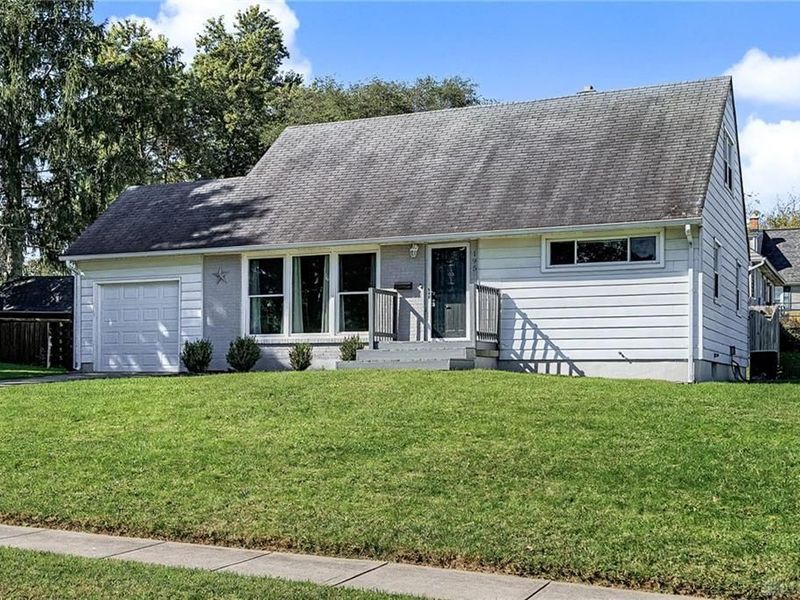 195 Barrington Drive, Hamilton, OH 45013 Photo 1