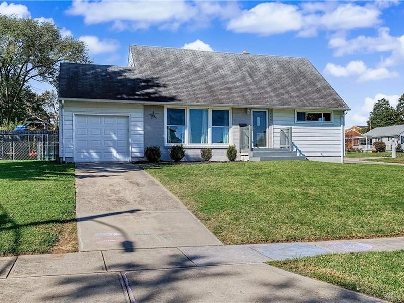 195 Barrington Drive, Hamilton, OH 45013 Photo 2