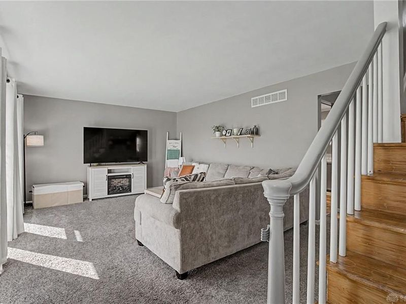 195 Barrington Drive, Hamilton, OH 45013 Photo 8