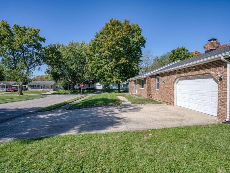 5301 Pickford Drive, Dayton, OH 45432 Photo 2