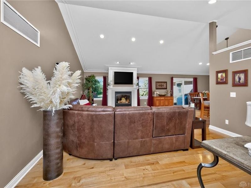 1863 Pence Ridge Court, Turtlecreek Township, OH 45036 Photo 6