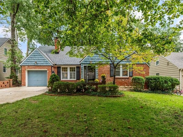 5307 Aberdeen Road, Fairway, KS 66205