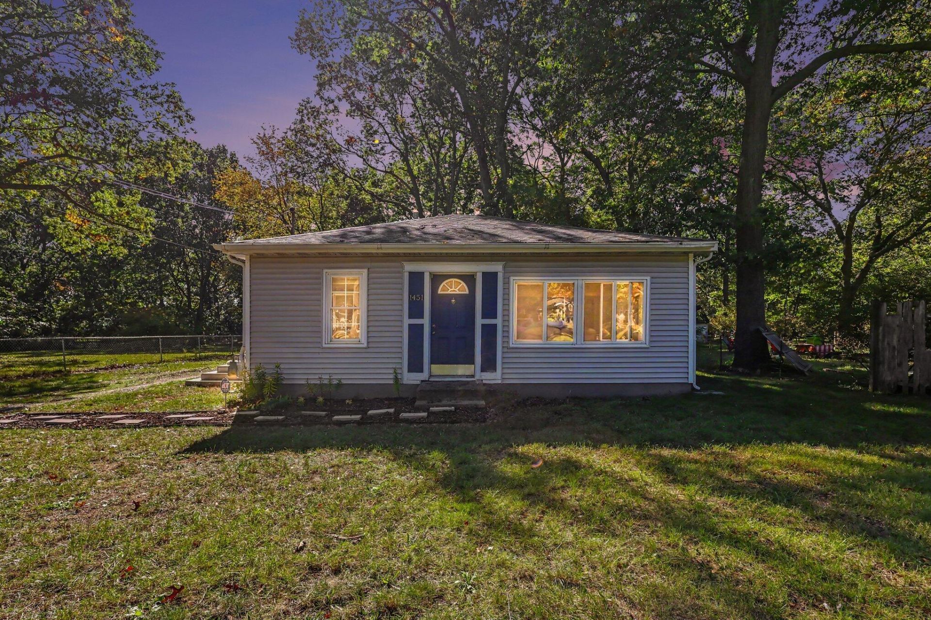 1451 Canterbury Avenue, Norton Shores, MI 49444 Main Photo