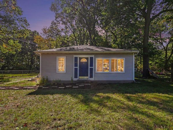 1451 Canterbury Avenue, Norton Shores, MI 49444