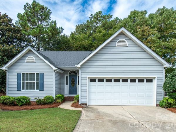 1089 Weddington Woods Street NW, Concord, NC 28027