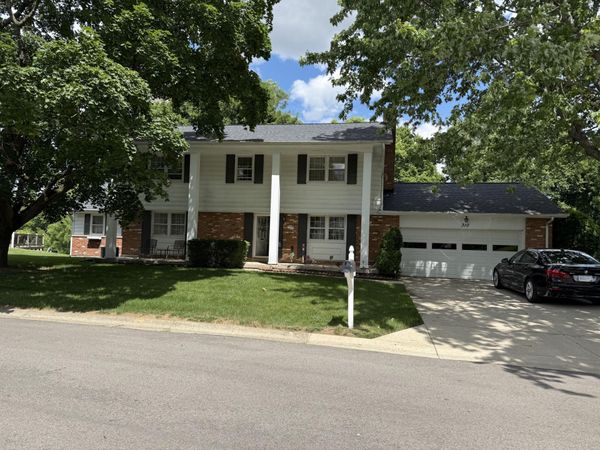 310 Ron Aire Drive, Piqua, OH 45356