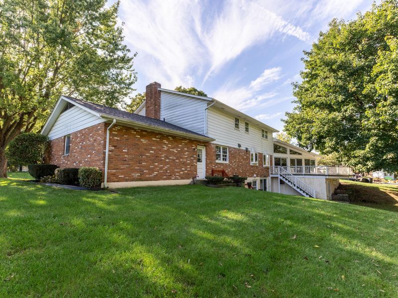 310 Ron Aire Drive, Piqua, OH 45356 Photo 6