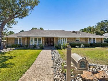 7148 Roundrock Road, Dallas, TX 75248