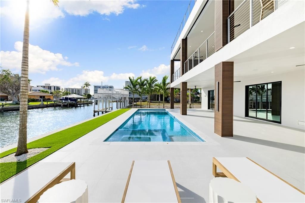 256 Trade Winds Ave , Naples, FL 34108 Photo