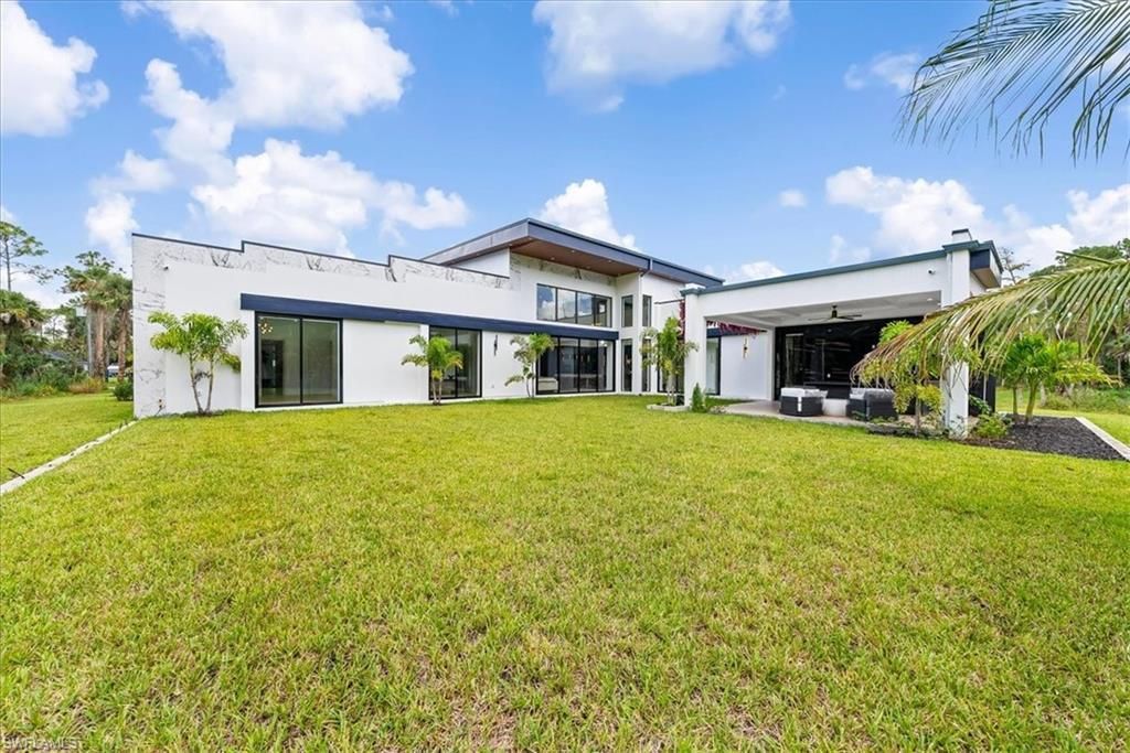 360 3rd St Nw, Naples, FL 34120 Photo