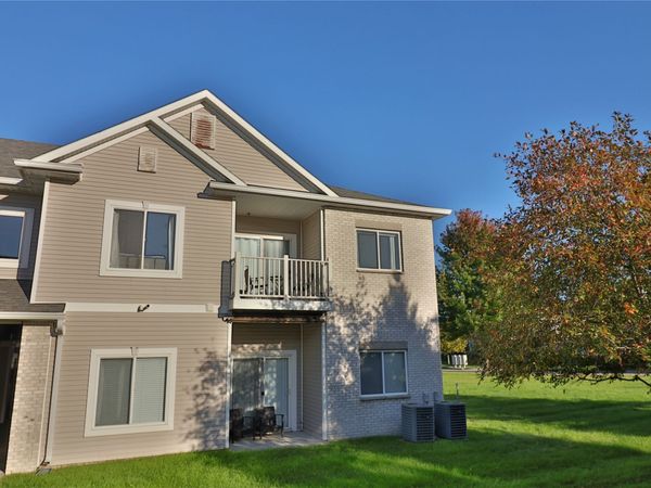 8601 Westown Parkway, Unit 5215, West Des Moines, IA 50266
