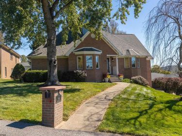 904 Worthington Drive, Bridgeport, WV 26330
