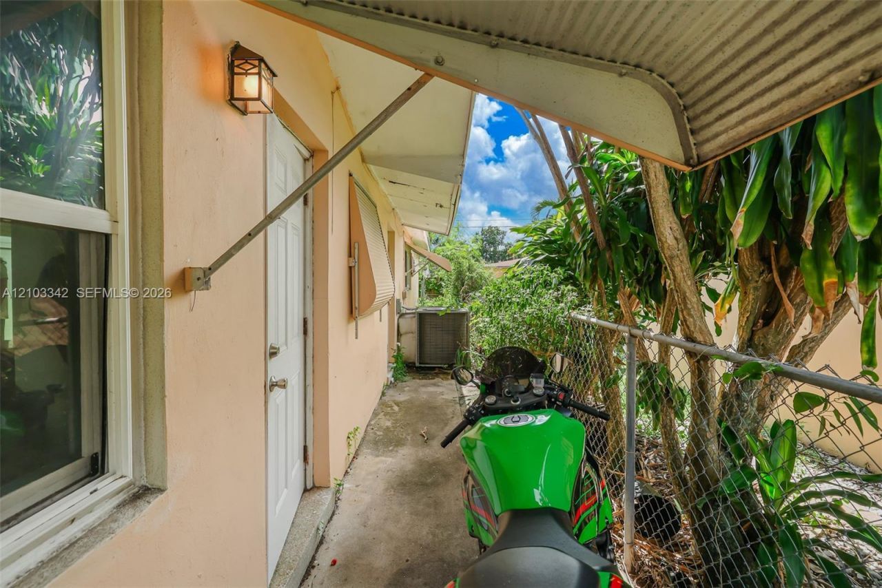 7330 Tropicana St, Miramar, FL 33023 Photo
