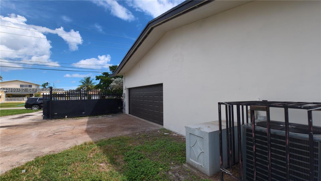 9120 Little River Dr, Miami, FL 33147 Photo