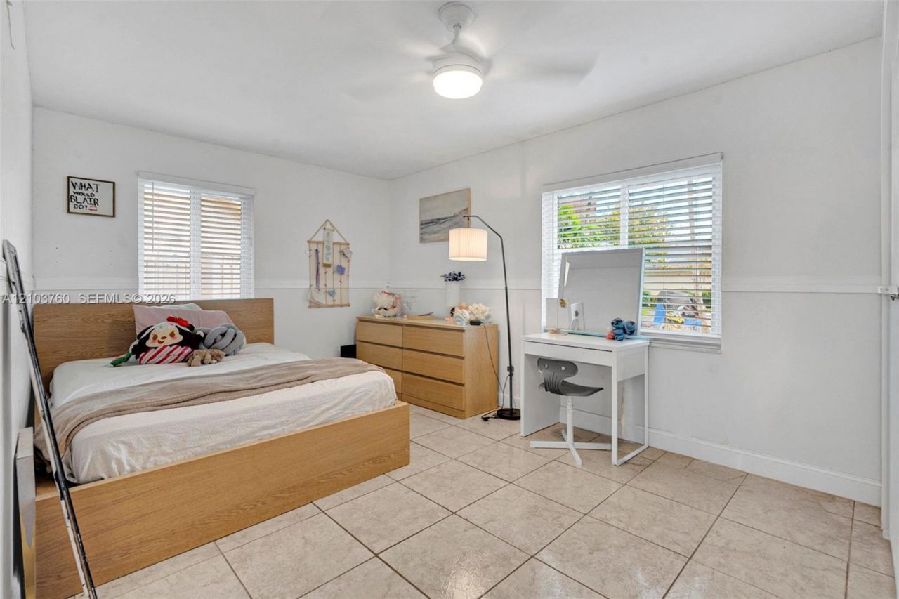 2131 Nova Village Dr , Davie, FL 33317 Photo