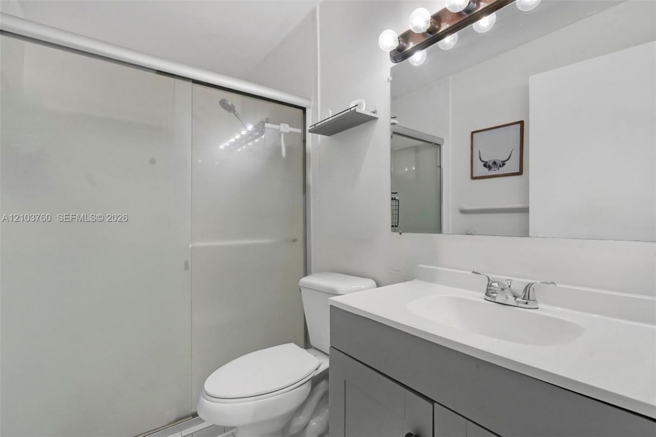 2131 Nova Village Dr , Davie, FL 33317 Photo