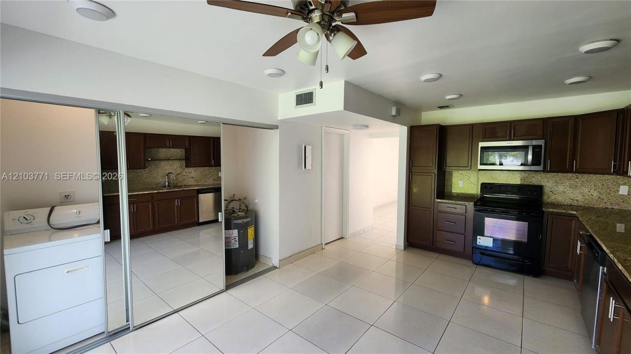 5060 Elmhurst Rd , Unit B, West Palm Beach, FL 33417 Photo