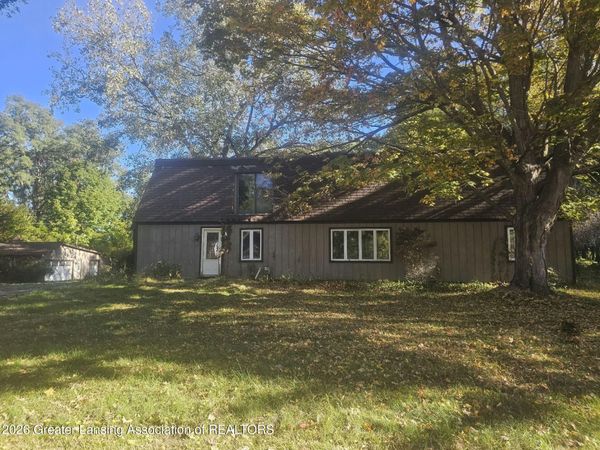 1589 Fairview Highway, Charlotte, MI 48813