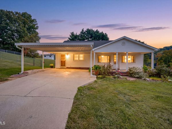 141 Pineview Drive, Bristol, VA 24201