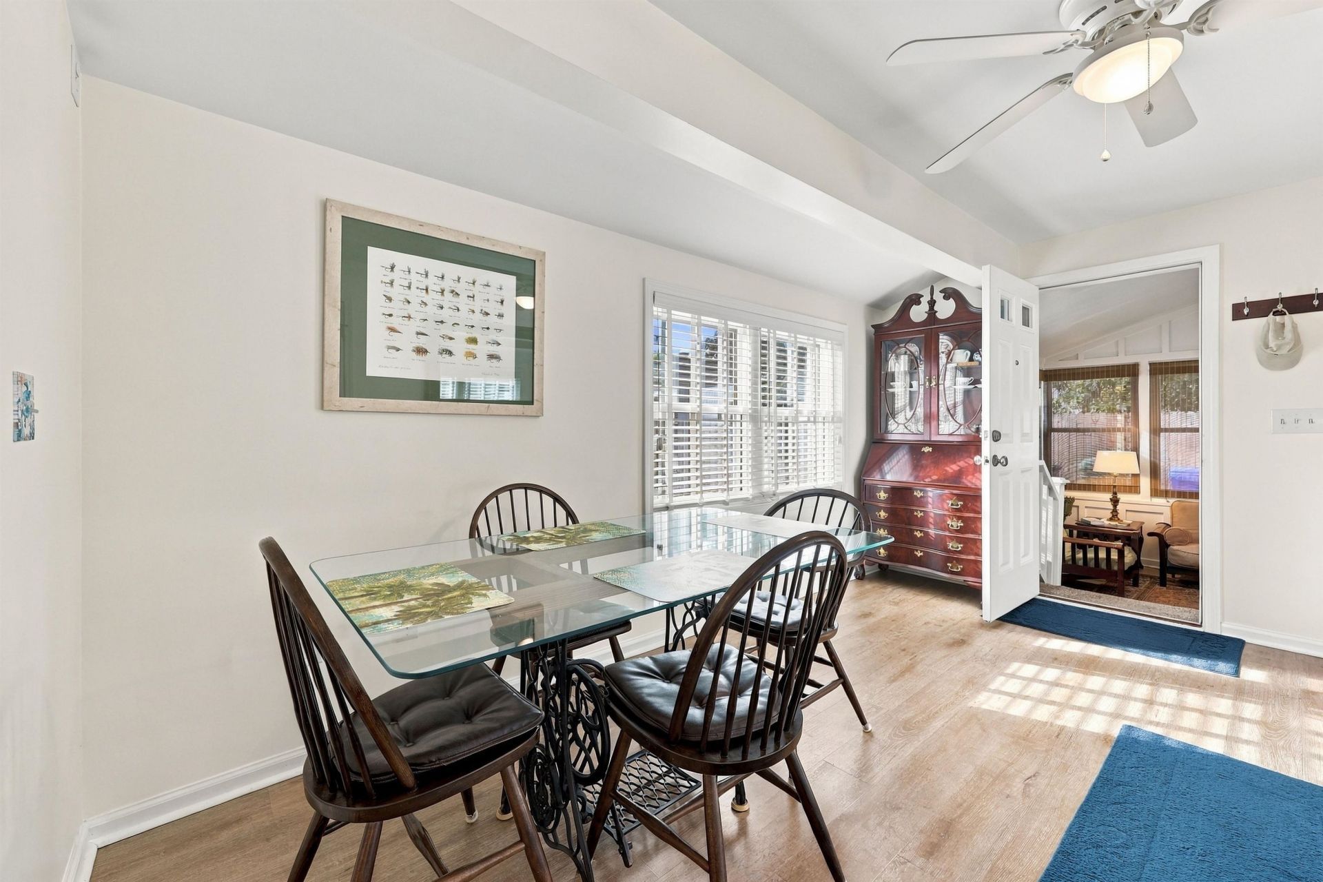 213 N Hollywood Dr. Photo 11