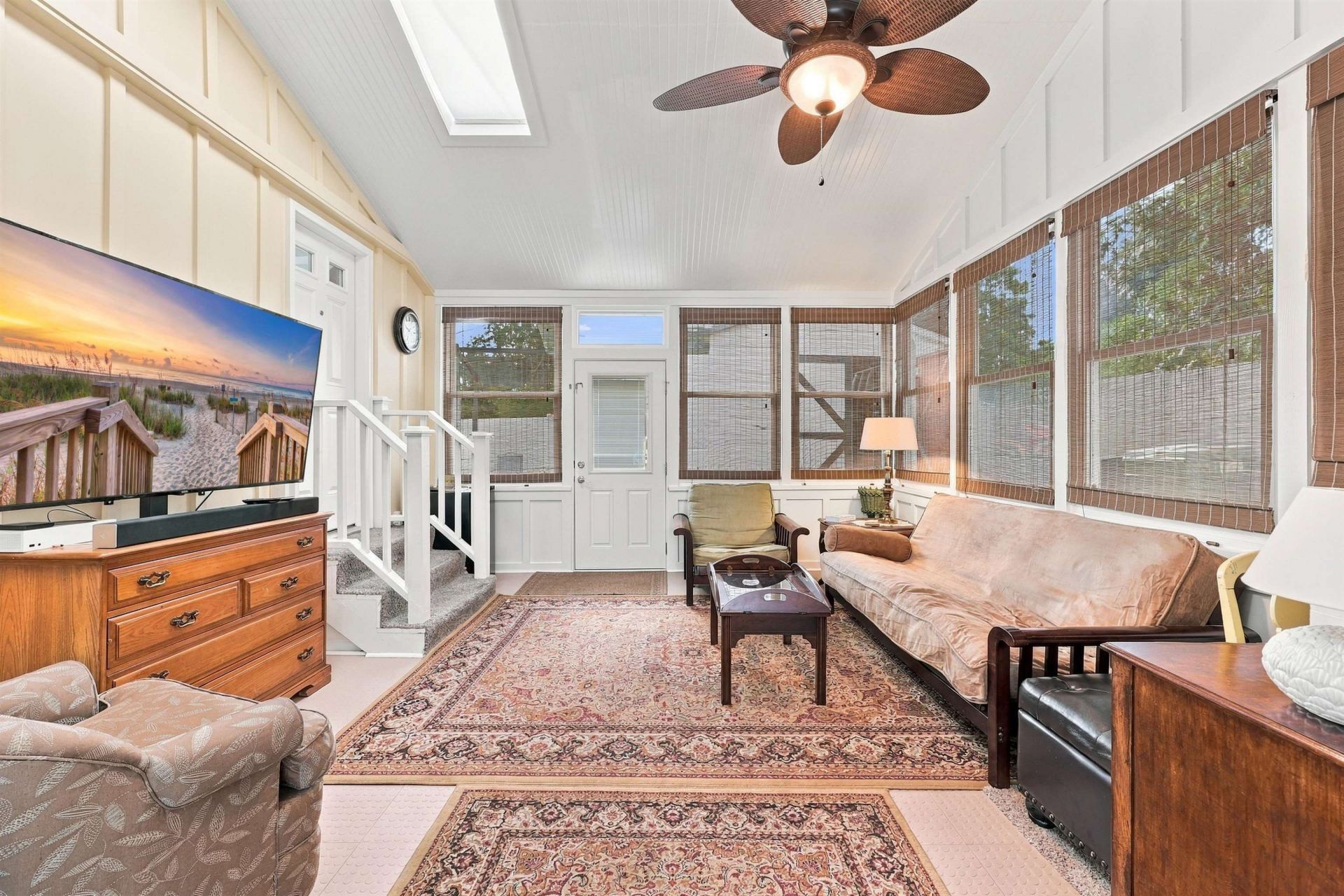 213 N Hollywood Dr. Photo 20